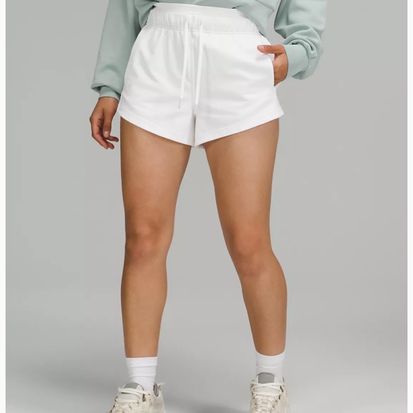 Lululemon women’s Inner Glow High-Rise Short 3" - Picture 6 of 9